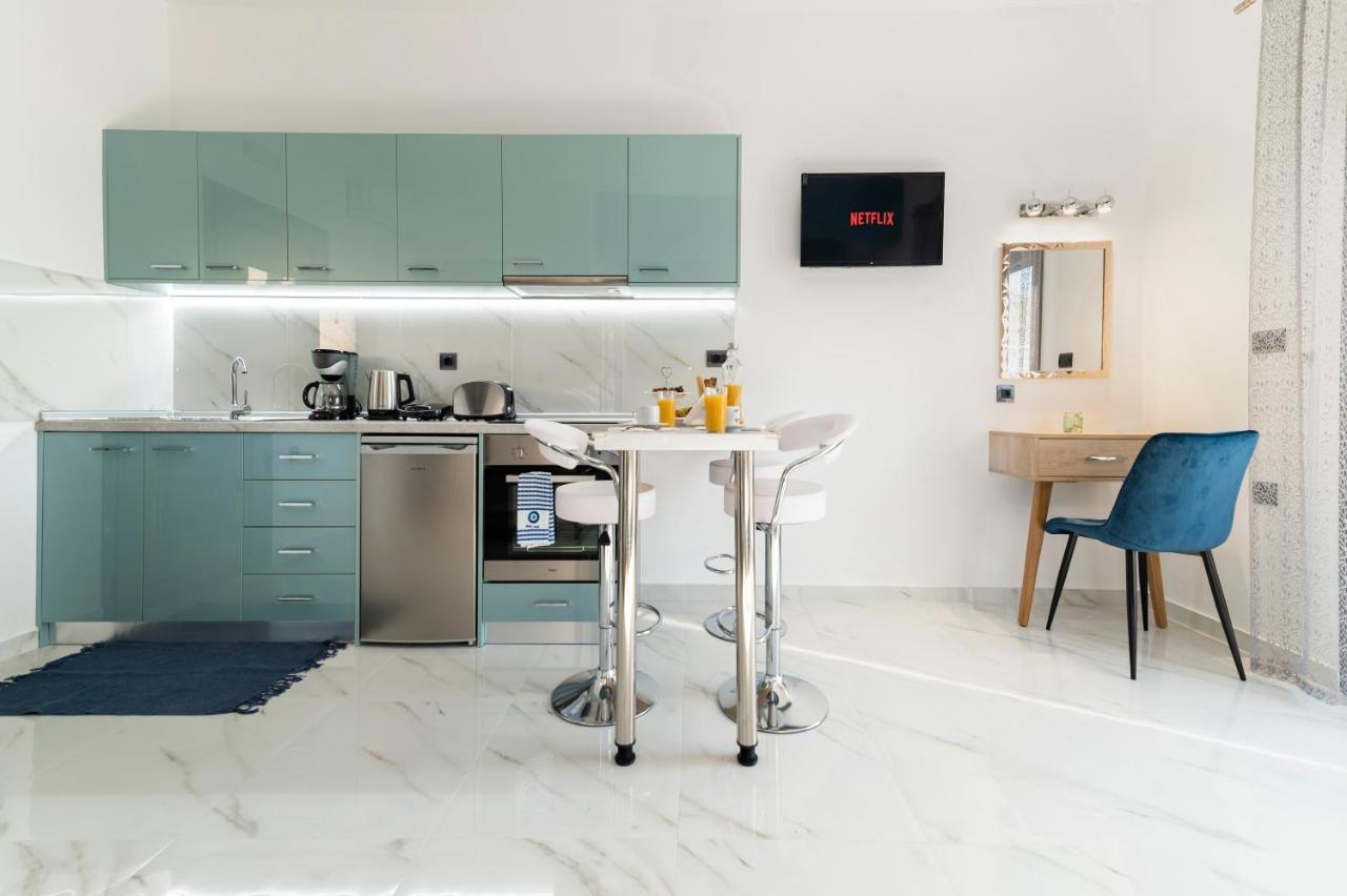 Royal Luxury Studios Archangelos  Dış mekan fotoğraf