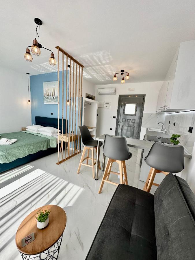 Royal Luxury Studios Archangelos  Dış mekan fotoğraf