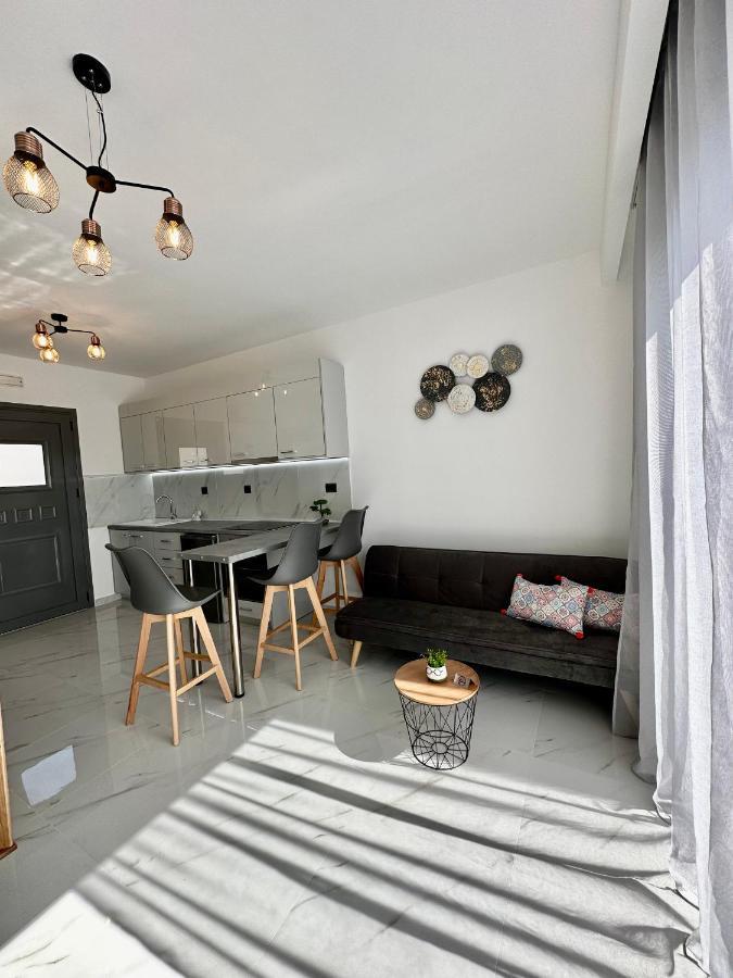 Royal Luxury Studios Archangelos  Dış mekan fotoğraf