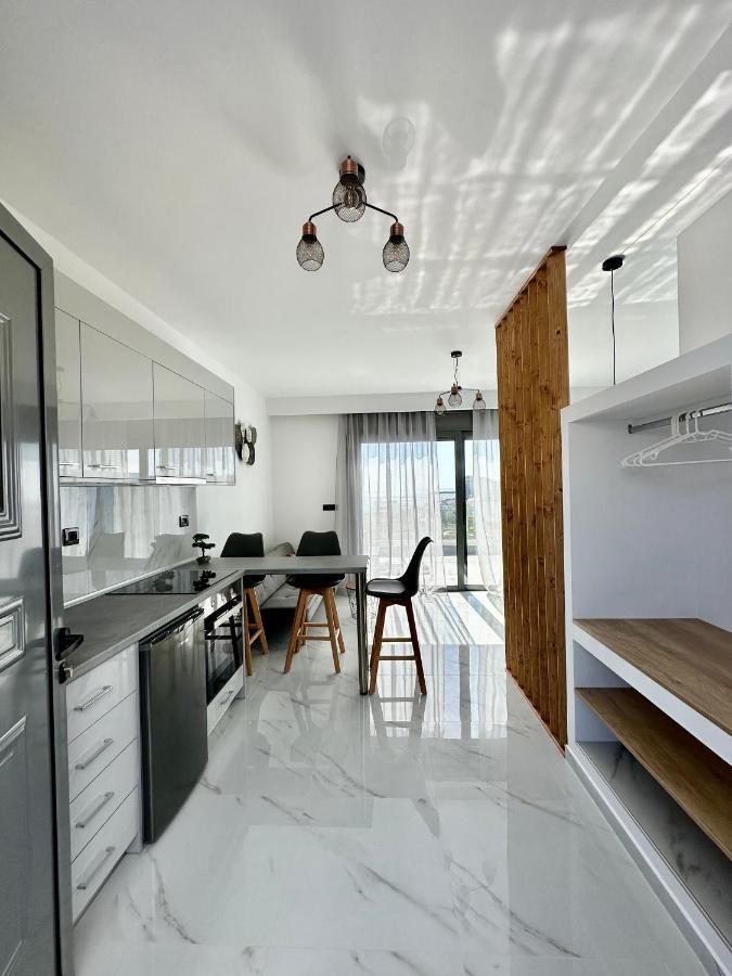 Royal Luxury Studios Archangelos  Dış mekan fotoğraf